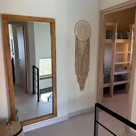 فيلة Luxury Ponti Hill Z Widokiem Na Morze *